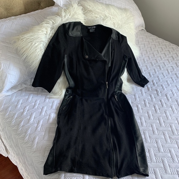 Lady Dutch - Picture 2 of 2